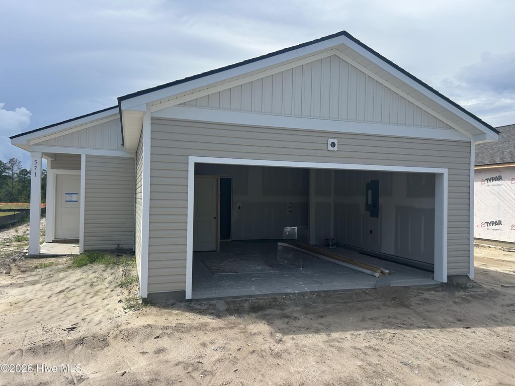 571 Coronado Avenue SE, Leland, NC 28451