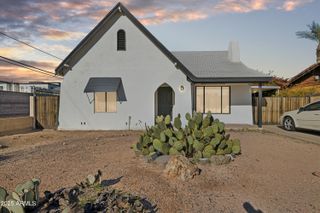 1614 E Roma Avenue, Phoenix, AZ 85016