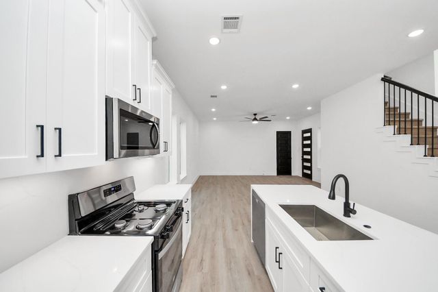 3308 Hardy Street, Houston, TX 77009