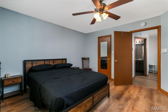 936 Amaral Circle, St Louis, MO 63137