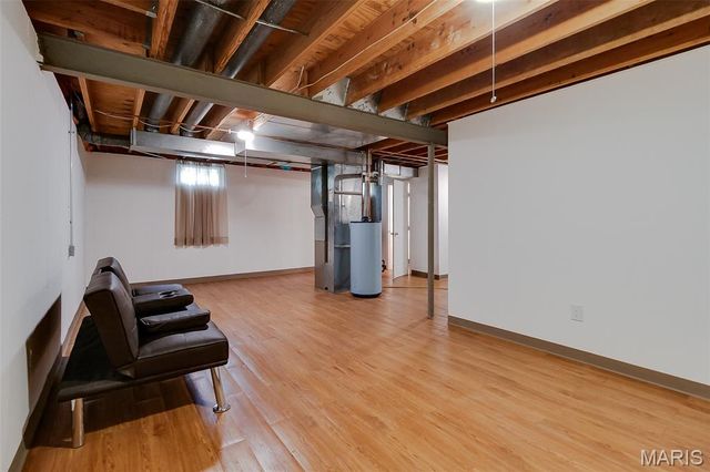 936 Amaral Circle, St Louis, MO 63137