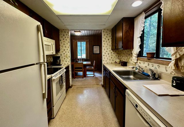 78 Greensward Drive, Grantham, NH 03753