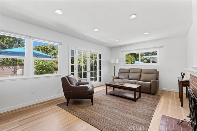 6319 Aura Avenue, Tarzana, CA 91335