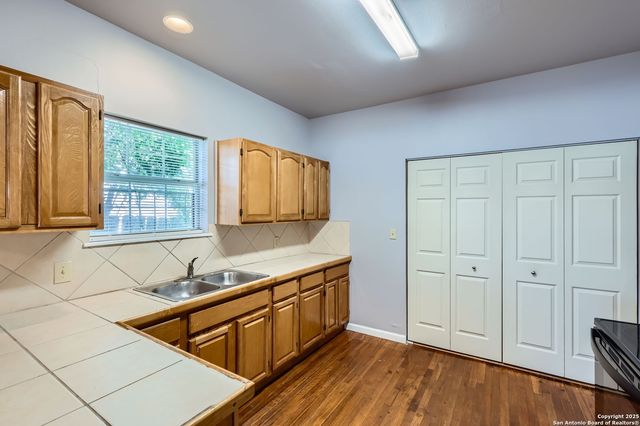 2023 Cincinnati, San Antonio, TX 78228