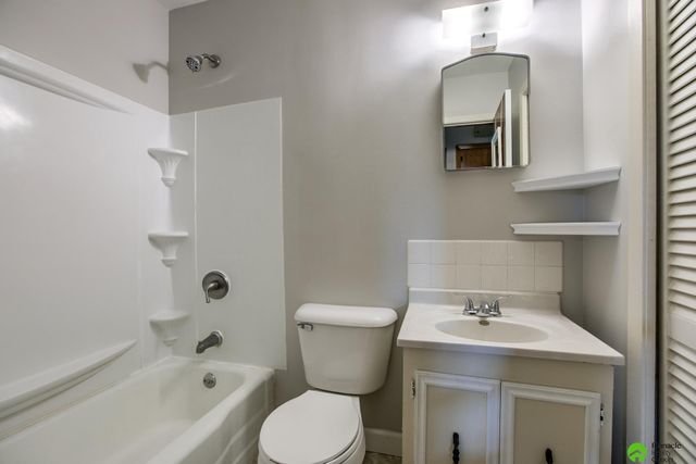 3020 N 41st Street, Lincoln, NE 68504