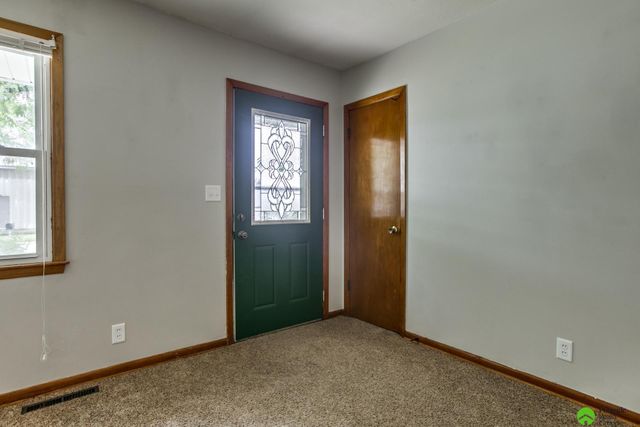 3020 N 41st Street, Lincoln, NE 68504