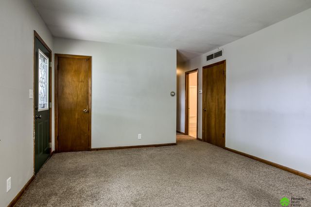 3020 N 41st Street, Lincoln, NE 68504