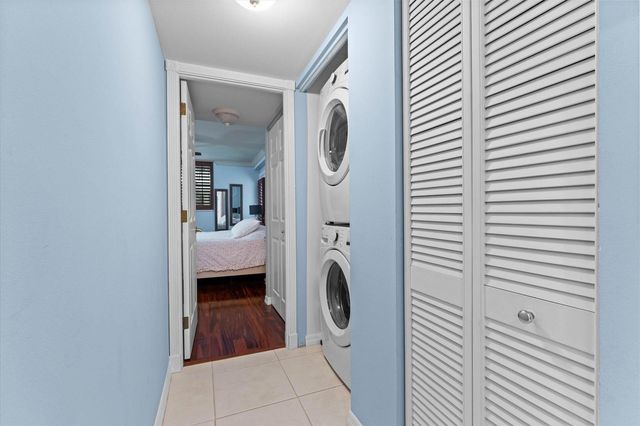 145 S Ocean Avenue 208, Palm Beach Shores, FL 33404