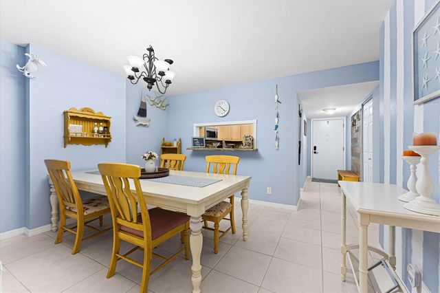 145 S Ocean Avenue 208, Palm Beach Shores, FL 33404