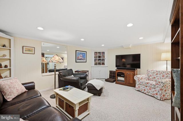 1116 N ROOSEVELT ST N, Arlington, VA 22205