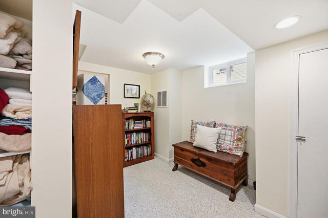 1116 N ROOSEVELT ST N, Arlington, VA 22205