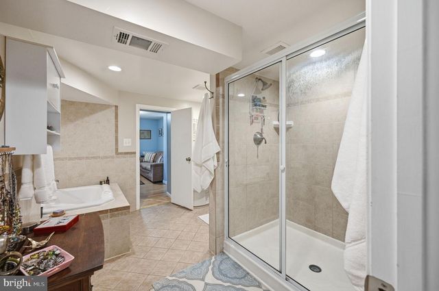 1116 N ROOSEVELT ST N, Arlington, VA 22205