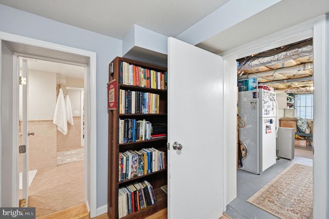 1116 N ROOSEVELT ST N, Arlington, VA 22205