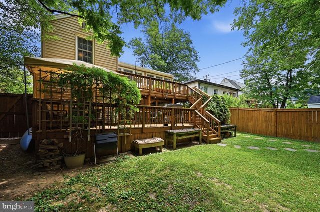 1116 N ROOSEVELT ST N, Arlington, VA 22205