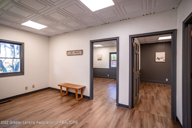 3121 W Saginaw Street, Lansing, MI 48917