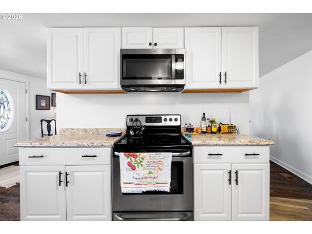 12450 Sw FISCHER Rd 143, Portland, OR 97224