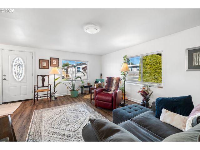 12450 Sw FISCHER Rd 143, Portland, OR 97224