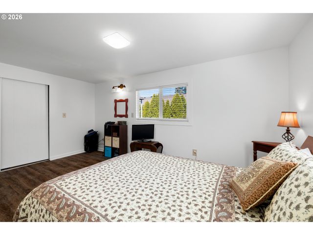 12450 Sw FISCHER Rd 143, Portland, OR 97224