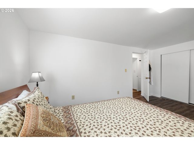 12450 Sw FISCHER Rd 143, Portland, OR 97224