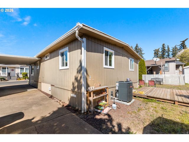 12450 Sw FISCHER Rd 143, Portland, OR 97224