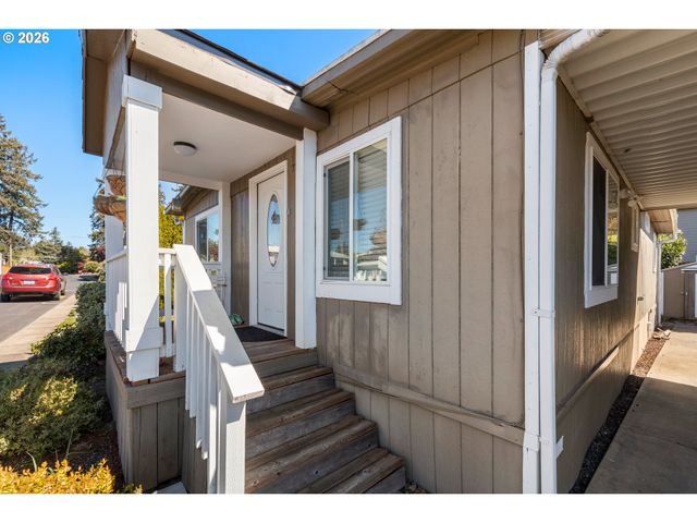 12450 Sw FISCHER Rd 143, Portland, OR 97224