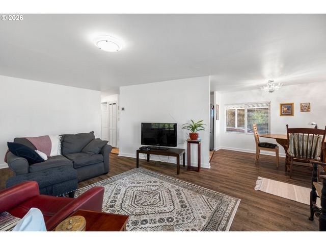 12450 Sw FISCHER Rd 143, Portland, OR 97224