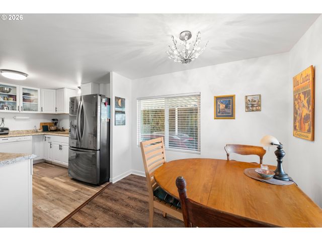 12450 Sw FISCHER Rd 143, Portland, OR 97224