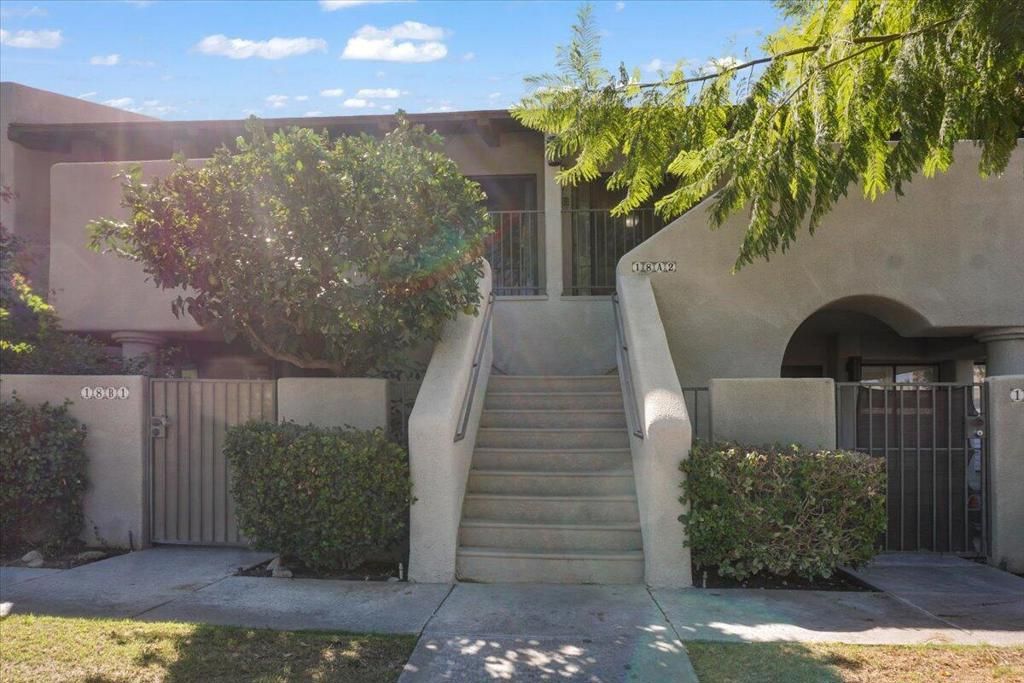 1150 E Amado 18a2, Palm Springs, CA 92262