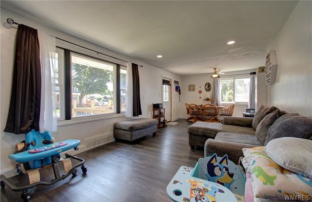 1240 91st Street, Niagara Falls, NY 14304