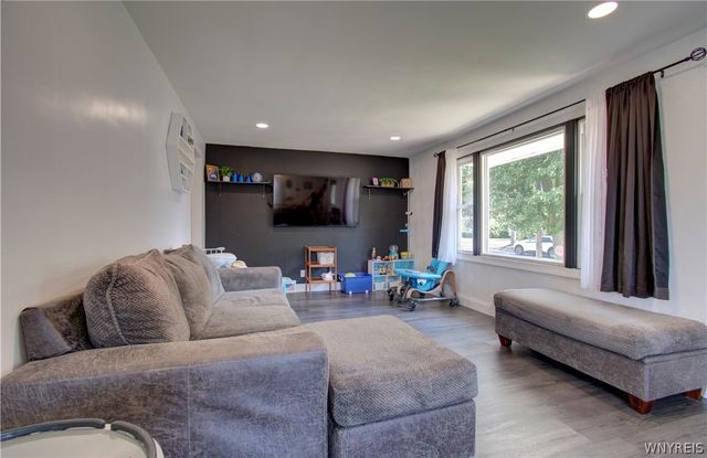 1240 91st Street, Niagara Falls, NY 14304