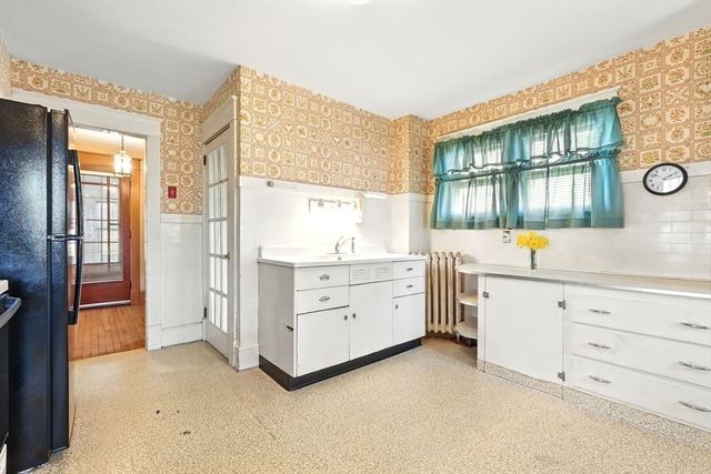 1183 Carew Street, Springfield, MA 01104