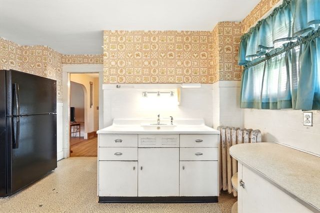 1183 Carew Street, Springfield, MA 01104