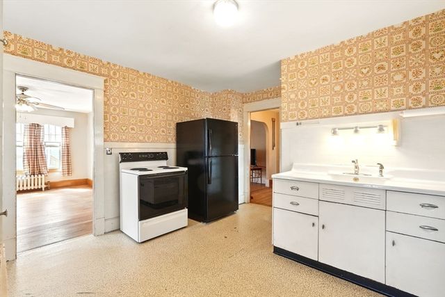 1183 Carew Street, Springfield, MA 01104