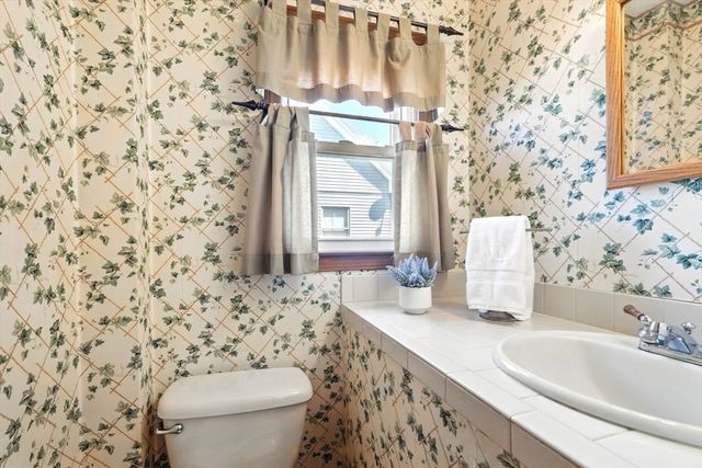 1183 Carew Street, Springfield, MA 01104