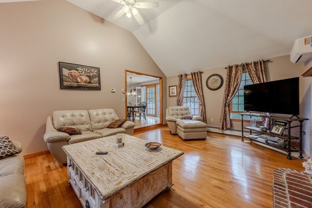 41 Indian Hill Rd, Dracut, MA 01826