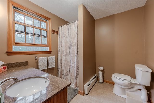41 Indian Hill Rd, Dracut, MA 01826