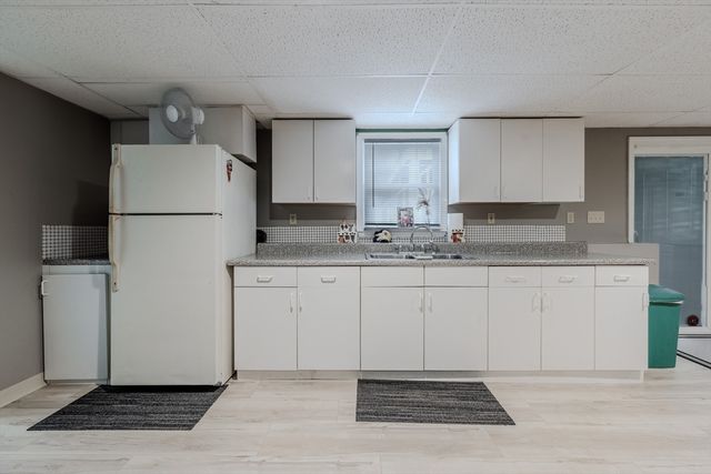 41 Indian Hill Rd, Dracut, MA 01826