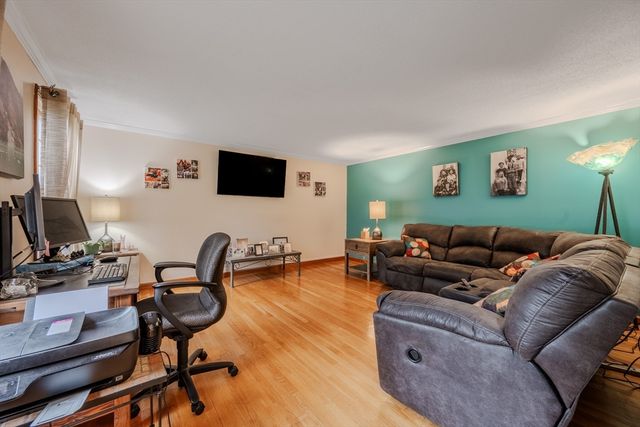 41 Indian Hill Rd, Dracut, MA 01826