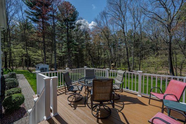 41 Indian Hill Rd, Dracut, MA 01826