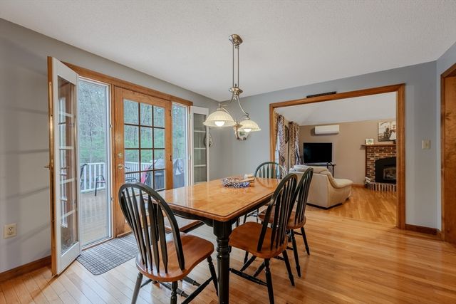 41 Indian Hill Rd, Dracut, MA 01826