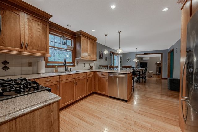41 Indian Hill Rd, Dracut, MA 01826