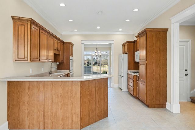 2990 Oak Glen Ln, Clarksville, TN 37043