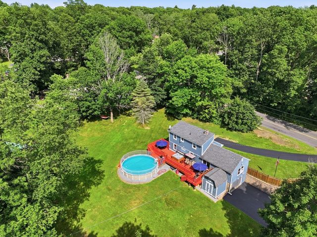 39 Stafford St, Charlton, MA 01507