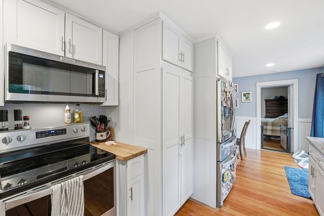 39 Stafford St, Charlton, MA 01507