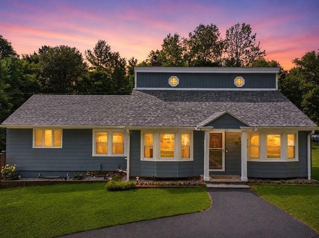 39 Stafford St, Charlton, MA 01507