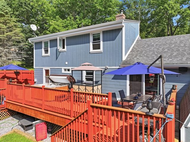 39 Stafford St, Charlton, MA 01507