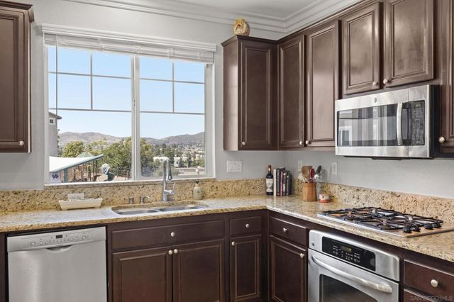 1015 Iron Wheel St, Santee, CA 92071