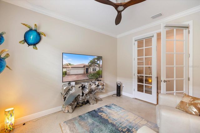 191 MARAVIYA BOULEVARD, North Venice, FL 34275