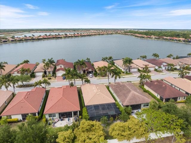 191 MARAVIYA BOULEVARD, North Venice, FL 34275