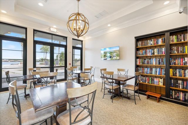 191 MARAVIYA BOULEVARD, North Venice, FL 34275